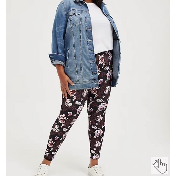 TORRID pixie pant, black floral skull print! - Picture 3 of 7